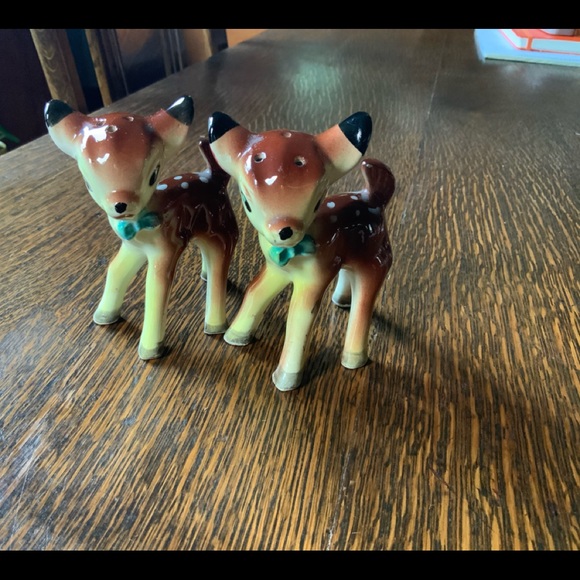 Other - Antique Deer Salt-n-Pepper set